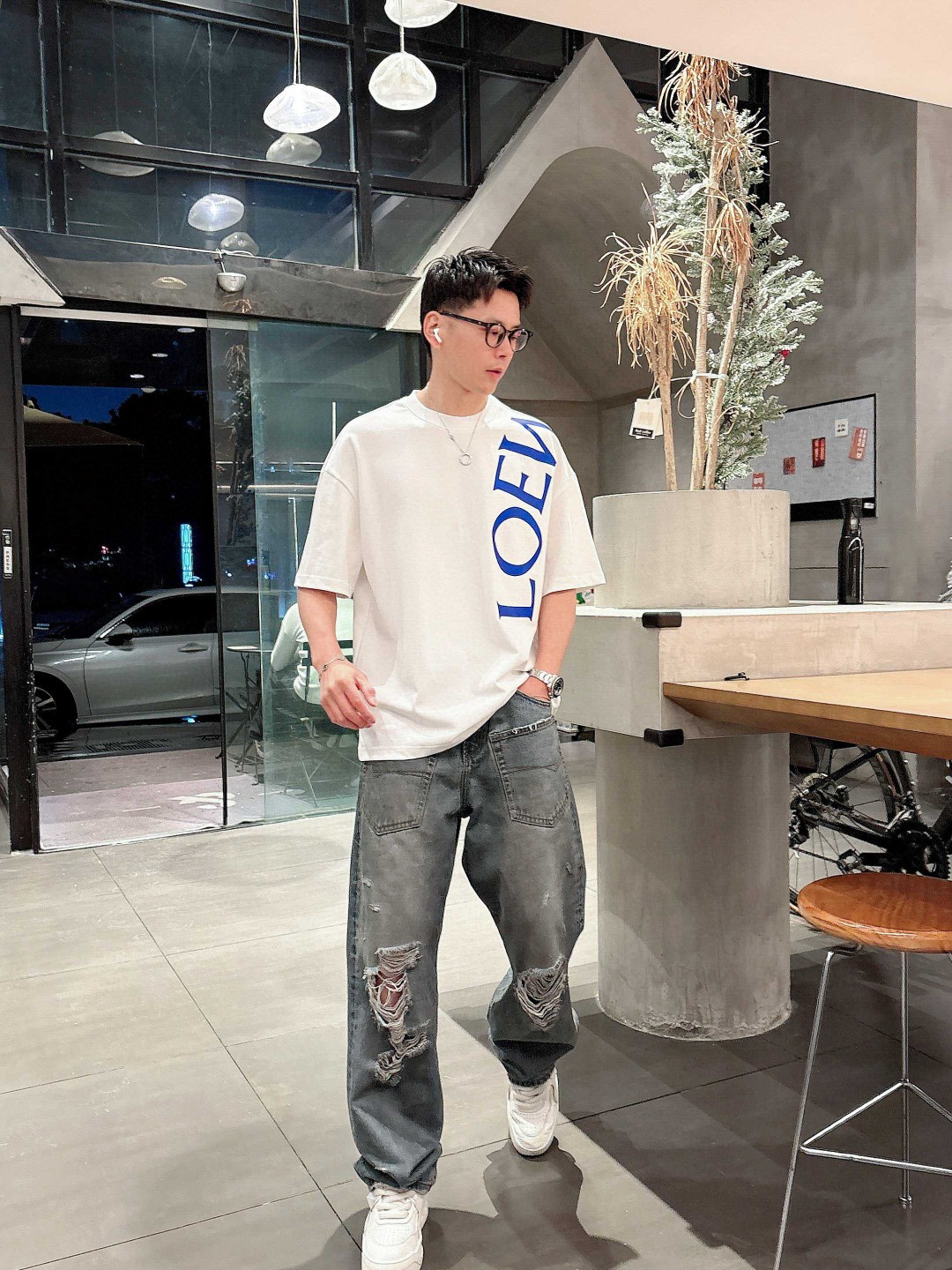 25SS loewe新款圆领短袖T恤，选用330克双纱平织棉面料打造，...