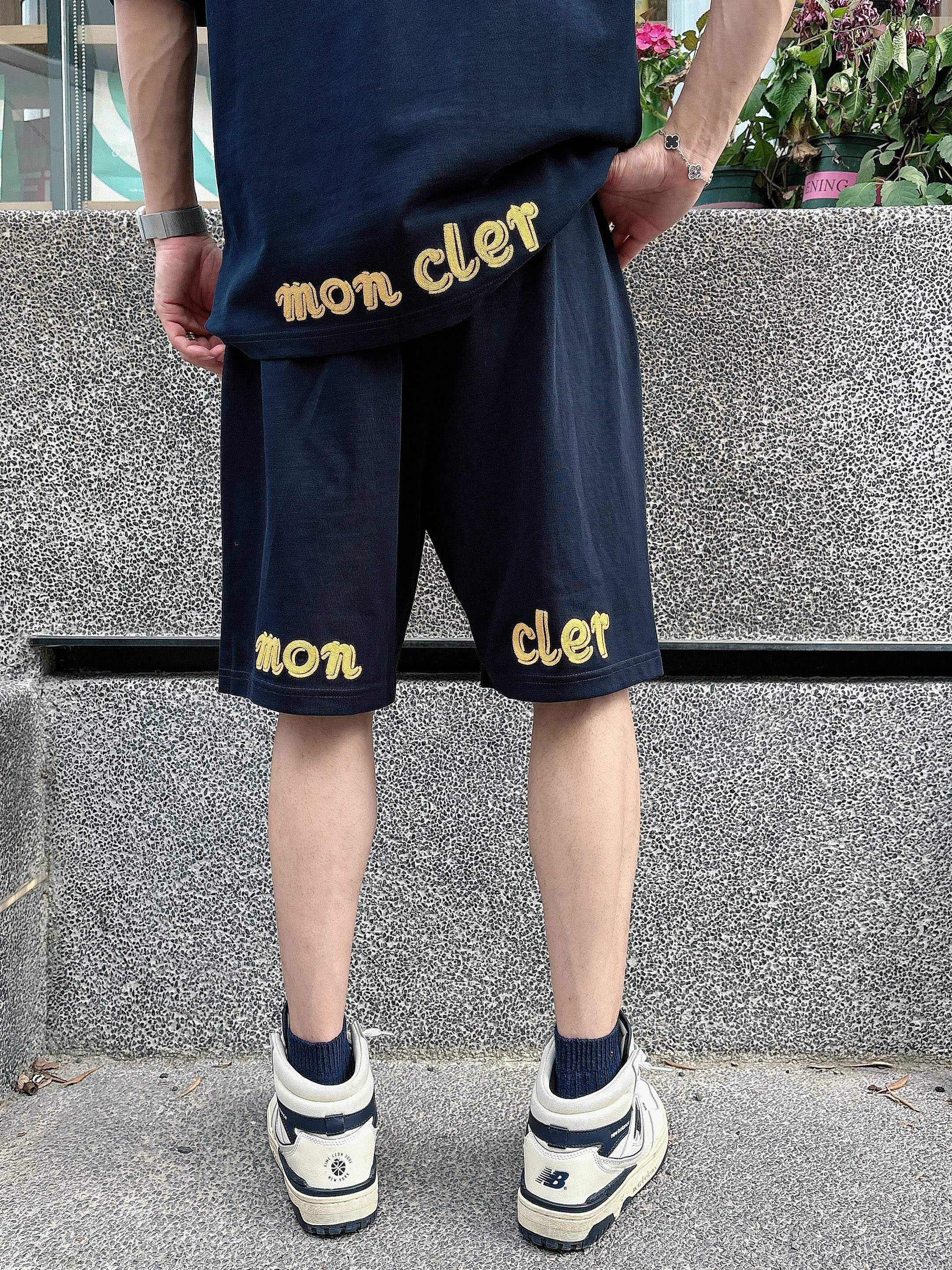 Moncler Heavyweight Embroidered Cotton T-Shirt & Shorts Set - Unisex 9 a1748102936540 3342