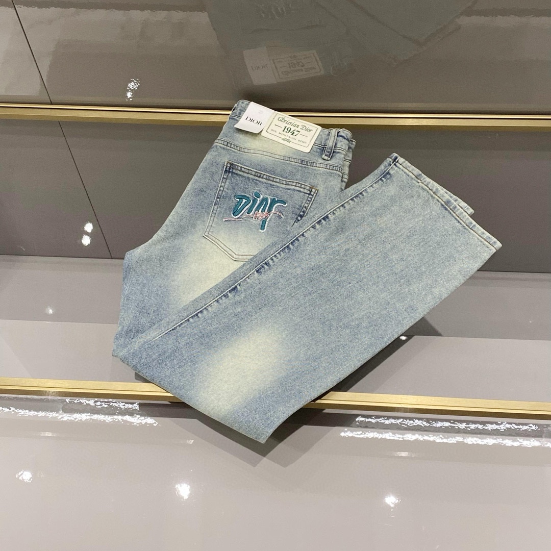 浅蓝色高品质轻薄休闲牛仔裤细节图