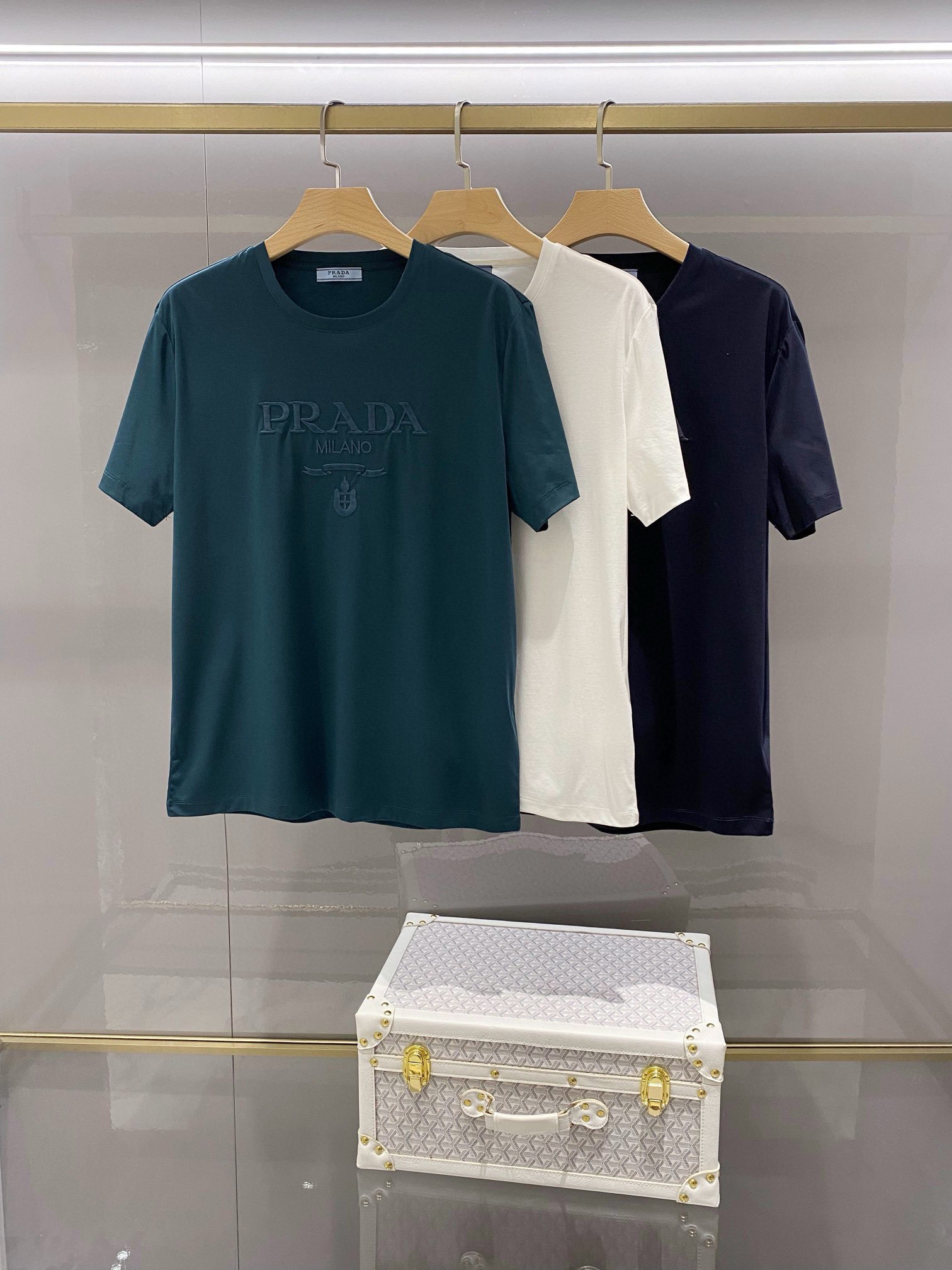 Prada Vêtements T-Shirt Styliste modéliste
 Vert foncé Rouge Blanc Broderie de fleurs Hommes Coton Série d’été Fashion Manches courtes