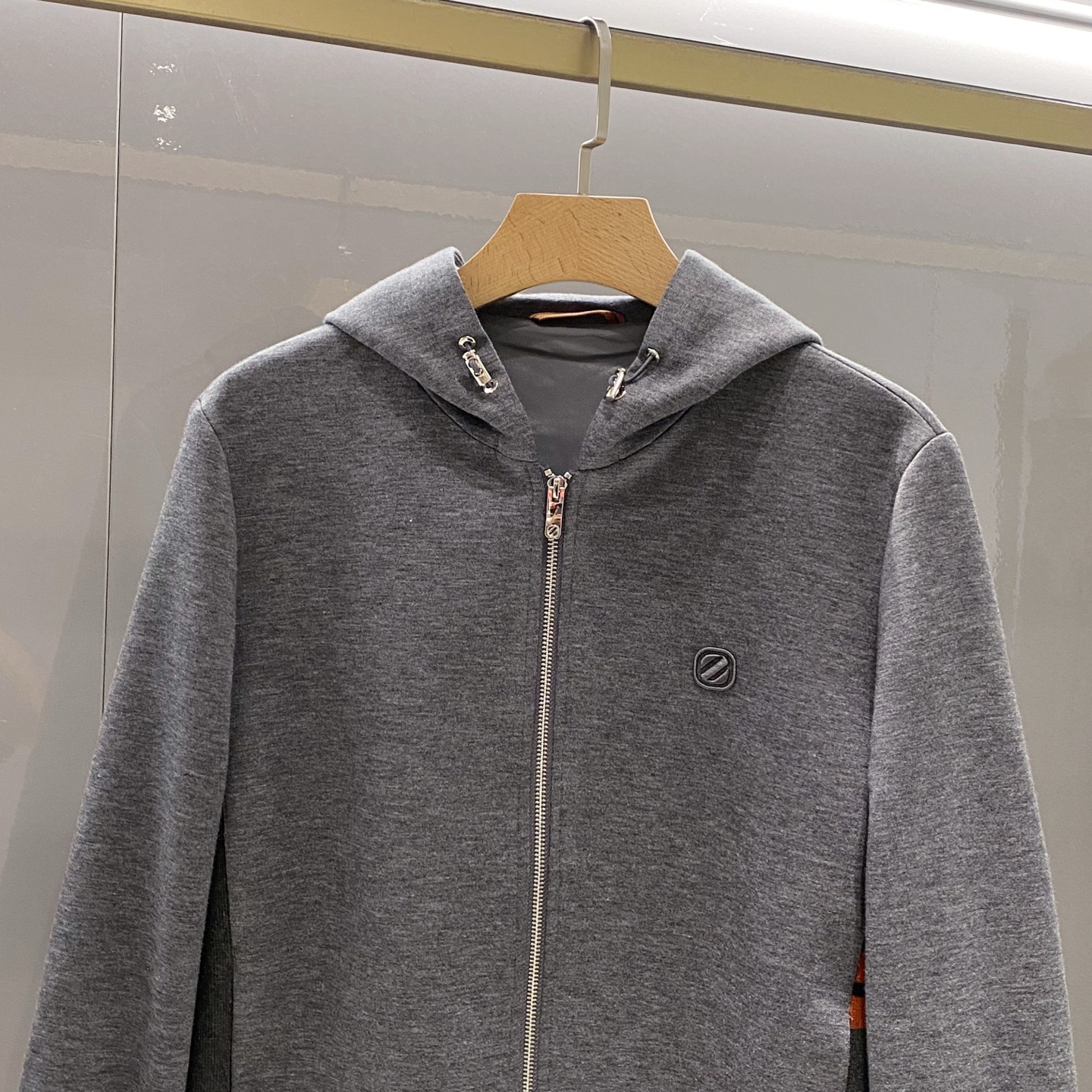 灰色高端品质立领休闲时尚奢潮套装  细节图