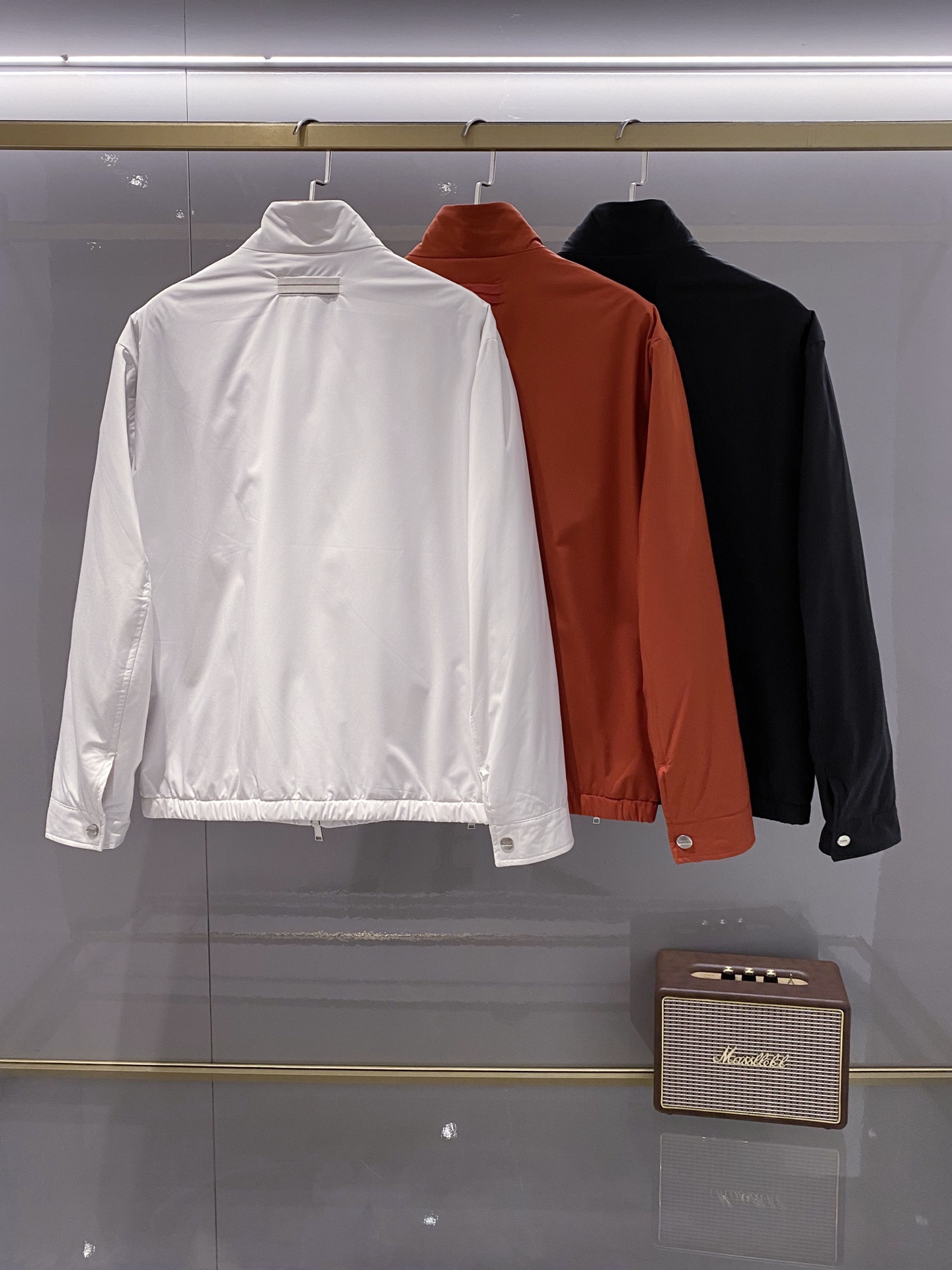 ZEG*A时尚纯色系列经典立领百搭薄棉夹克，一款从秋天可以穿冬天的外套夹克，纯色简约大气的版型，男士潮时