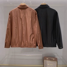 lP🆕男士高端品质经典翻领夹克外套,男士潮时尚休闲夹薄薄的棉设计翻领夹克,穿出老钱风的松弛高级感,内里加 lP🆕男士高端品质经典翻领夹克外套,男士潮时尚休闲夹薄薄的棉设计翻领夹克,穿出老钱风的松弛高级感,内里加