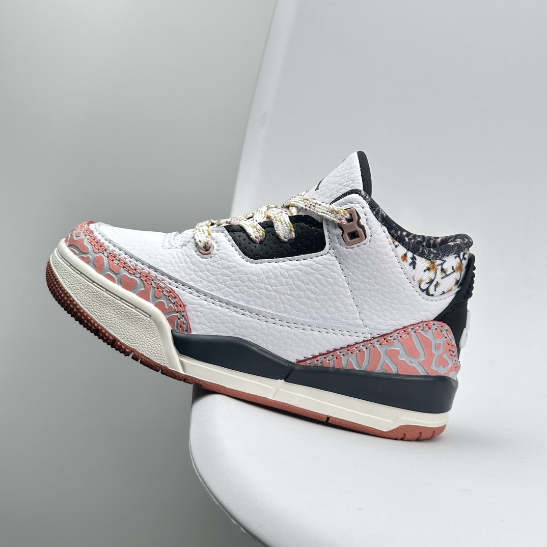 NO:210951,Children's shoes size 24-37 Company-level Air Jordan 3 JTH Justin Timberlake & Tinker Hatfheld White Manuscript Co-branded AJ3 1 Jordan 3 generation aj3 Joe 3 white manuscript Jordan basketball shoes series This shoe not only perfectly reproduces the classic temperament of white brown cement White Cement, but also restores the original manuscript of designer Tinker Hatfield. It also has a 3M reflective effect, which is dazzling!  !  !  079JJD, Jordan series, manolo blahnik, tom ford, stuart weitzman,19860909童鞋码数24-37 公司级Air Jordan 3 JTH Justin Timberlake&Tinker Hatfheld 白手稿联名 AJ3 1乔丹3代 aj3 乔3 白手稿 乔丹篮球鞋系列 这款鞋不仅完美再现了白棕水泥White Cement的经典气质,鞋身侧边的Swoosh,更是还原了设计师TinkerHatfield的原始手稿.同时带有3M反光效果,让人炫目！！！ 079JJD,乔丹系列,manolo blahnik,tom ford,stuart weitzman,,Children's