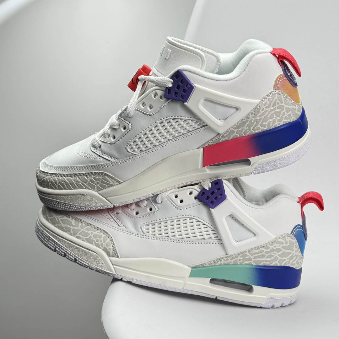 💰120 Jordan Air Jordan 4 "Pine Green" 绿松石联名款 AJ4 乔丹4代 aj4 乔4 绿白联名 乔丹篮球鞋系列 本次联名鞋款维持AirJordan4经典轮廓，鞋身以白色为主，细节部分选用绿色点缀，鞋头部分还带有灰色麂皮覆盖，鞋底部分采用复古感十足的牛筋底，成功营造清爽氛围，并于鞋舌背面、Flight 字样、鞋带扣、中底区域、鞋后跟、拉环注入主题色「Pine Green」，其余细节则能留意经典红色Jumpman Logo，灰色绒面革覆盖层与生胶大底。当然最大亮点便是后跟的Nike SB Logo及为双方打造的特殊鞋盒，极具纪念意义 36-45半 522JHD