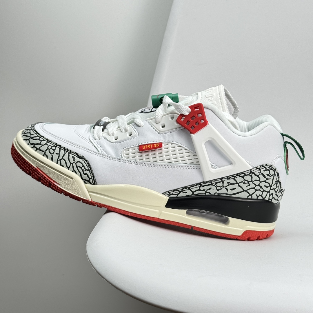 💰120 Jordan Air Jordan 4 "Pine Green"名款 AJ4 乔丹4代 aj4 乔4 绿白联名 乔丹篮球鞋系列 本次联名鞋款维持AirJordan4经典轮廓，鞋身以白色为主，细节部分选用绿色点缀，鞋头部分还带有灰色麂皮覆盖，鞋底部分采用复古感十足的牛筋底，成功营造清爽氛围，并于鞋舌背面、Flight 字样、鞋带扣、中底区域、鞋后跟、拉环注入主题色「Pine Green」，其余细节则能留意经典红色Jumpman Logo，灰色绒面革覆盖层与生胶大底。当然最大亮点便是后跟的Nike SB Logo及为双方打造的特殊鞋盒，极具纪念意义 36-45半 522JHD