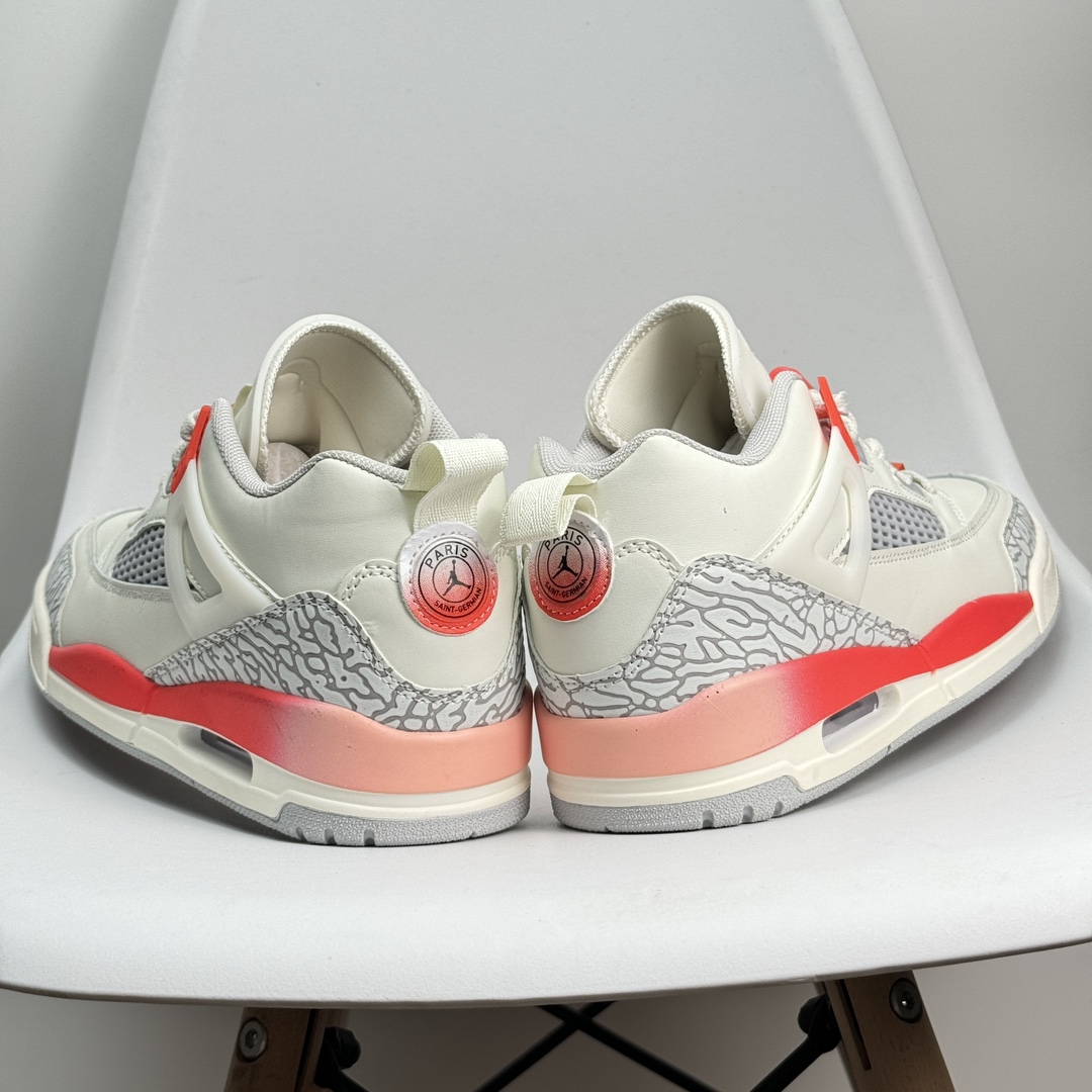 💰120 Jordan Air Jordan 4 "Pine Green"名款 AJ4 乔丹4代 aj4 乔4 绿白联名 乔丹篮球鞋系列 本次联名鞋款维持AirJordan4经典轮廓，鞋身以白色为主，细节部分选用绿色点缀，鞋头部分还带有灰色麂皮覆盖，鞋底部分采用复古感十足的牛筋底，成功营造清爽氛围，并于鞋舌背面、Flight 字样、鞋带扣、中底区域、鞋后跟、拉环注入主题色「Pine Green」，其余细节则能留意经典红色Jumpman Logo，灰色绒面革覆盖层与生胶大底。当然最大亮点便是后跟的Nike SB Logo及为双方打造的特殊鞋盒，极具纪念意义 36-45半 972JHD