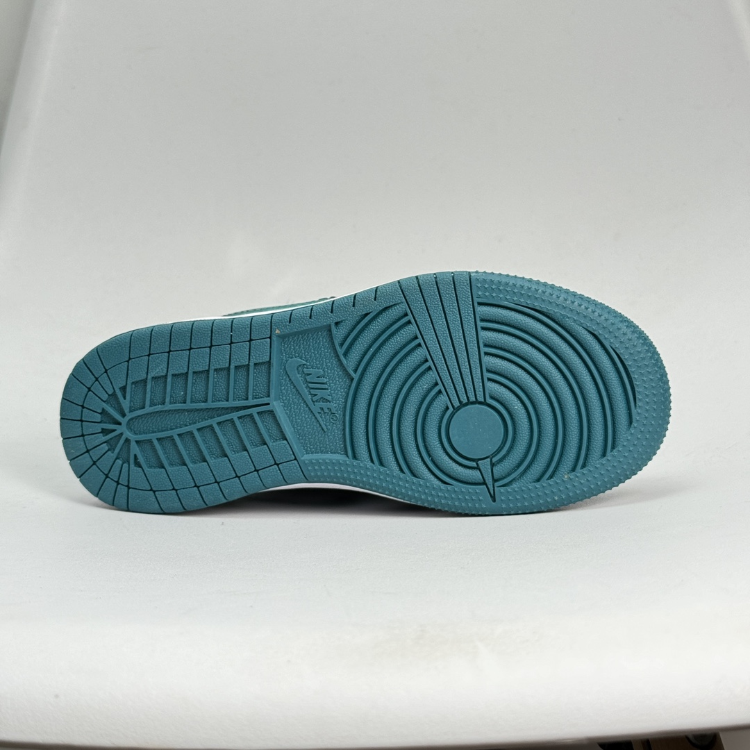 图片[7]-Jordan/乔丹 童鞋版本上线👣你家有个fashion宝贝👶🏻耐克Air Jordan Brand 1 Mid GS\”Hulk\”AJ1乔丹一代低帮经典复古文化休闲运动篮球鞋“乔1低邦童鞋系列” 类型：低邦童鞋 尺码：22 23 24 25 26 27 28 29 30 31 32 33 34 35 36 37 079DND-选品中心