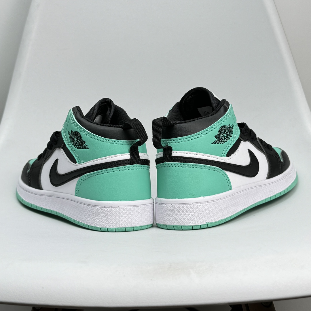 图片[4]-Jordan/乔丹 童鞋版本上线👣你家有个fashion宝贝👶🏻耐克Air Jordan Brand 1 Mid GS\”Hulk\”AJ1乔丹一代低帮经典复古文化休闲运动篮球鞋“乔1低邦童鞋系列” 类型：低邦童鞋 尺码：22 23 24 25 26 27 28 29 30 31 32 33 34 35 36 37 079DND-选品中心