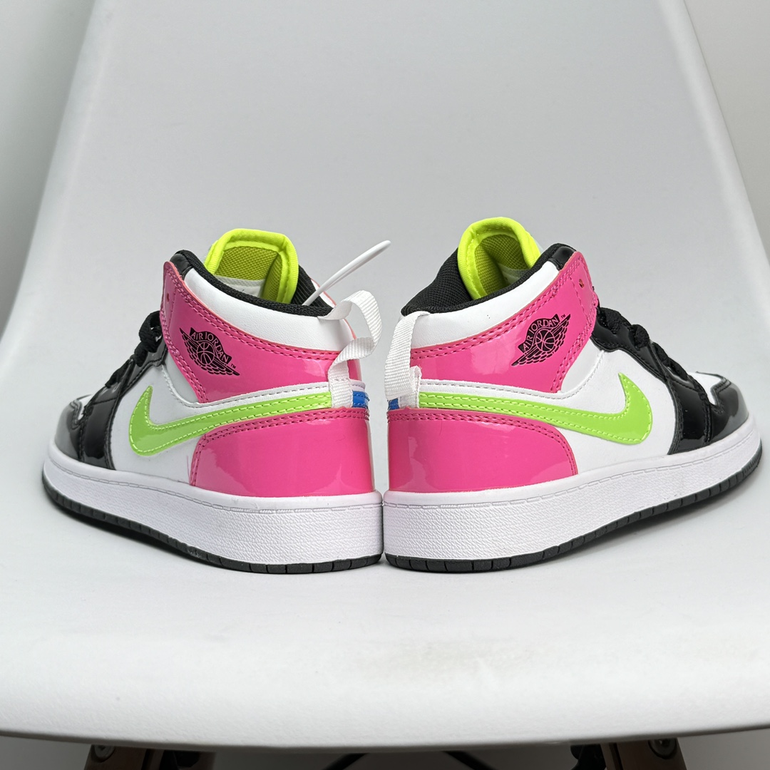 图片[4]-Jordan/乔丹 童鞋版本上线👣你家有个fashion宝贝👶🏻耐克Air Jordan Brand 1 Mid GS\”Hulk\”AJ1乔丹一代低帮经典复古文化休闲运动篮球鞋“乔1低邦童鞋系列” 类型：低邦童鞋 尺码：22 23 24 25 26 27 28 29 30 31 32 33 34 35 36 37 079DND-选品中心