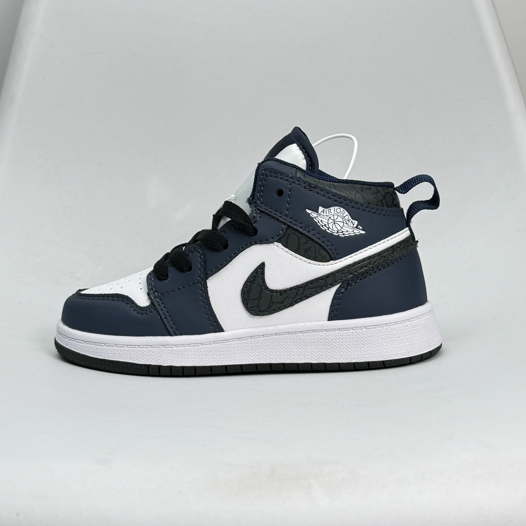 图片[8]-Jordan/乔丹 童鞋版本上线👣你家有个fashion宝贝👶🏻耐克Air Jordan Brand 1 Mid GS\”Hulk\”AJ1乔丹一代低帮经典复古文化休闲运动篮球鞋“乔1低邦童鞋系列” 类型：低邦童鞋 尺码：22 23 24 25 26 27 28 29 30 31 32 33 34 35 36 37 079DND-选品中心