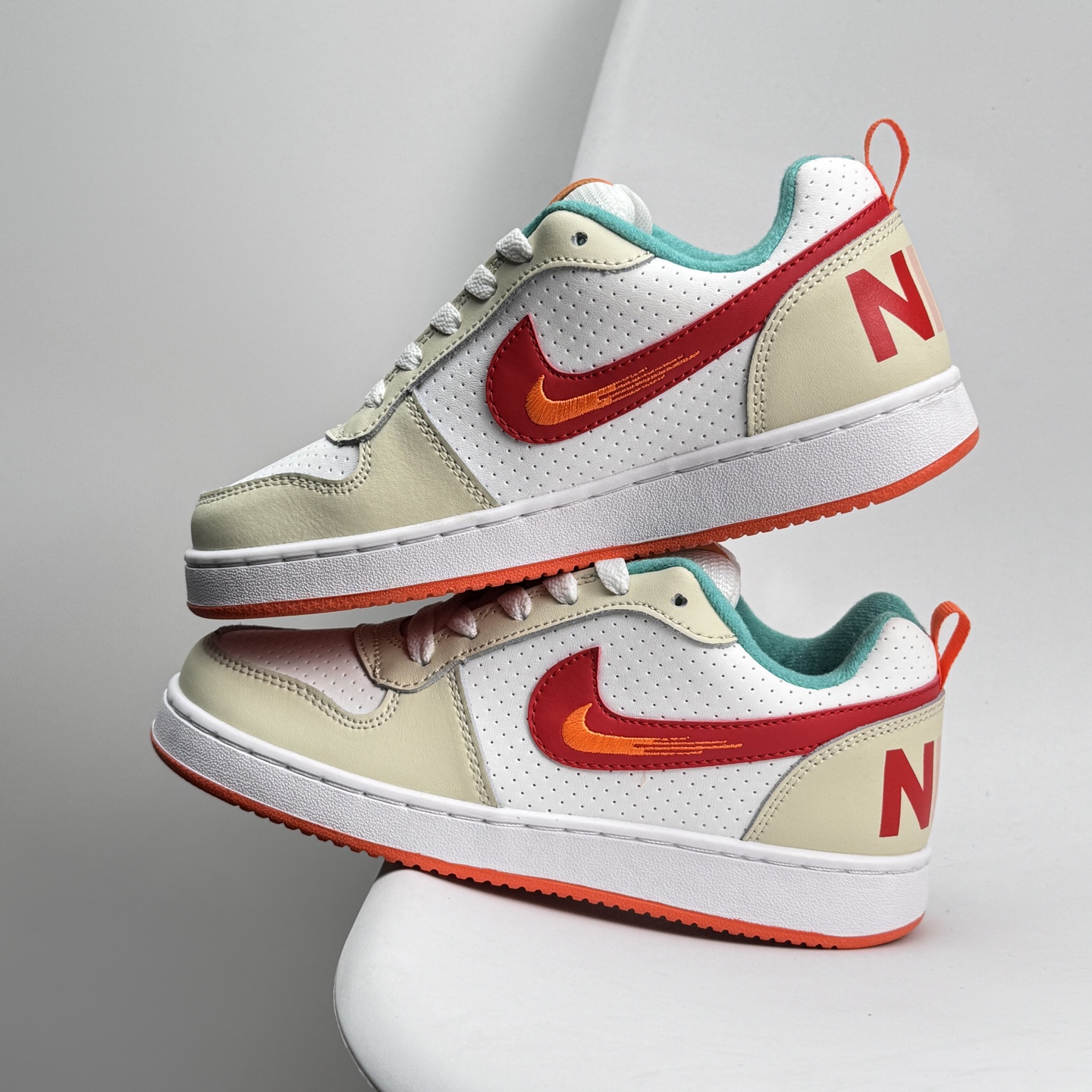 Nike Court Borough Low Sneakers - Classic, Durable, and Comfortable Design 4 i1740168620325 8693 0 2