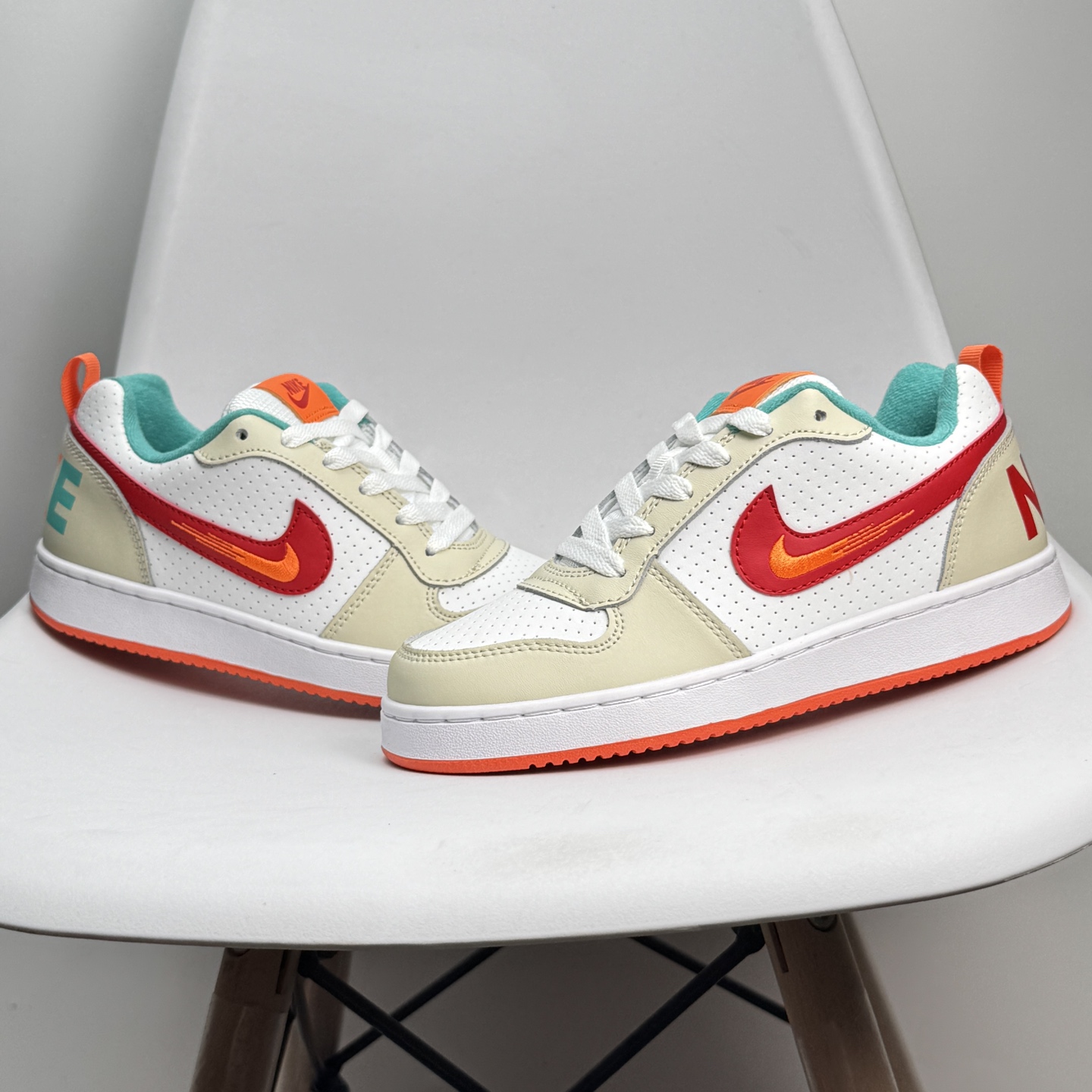 Nike Court Borough Low Sneakers - Classic, Durable, and Comfortable Design 6 i1740168621763 8555 0 4