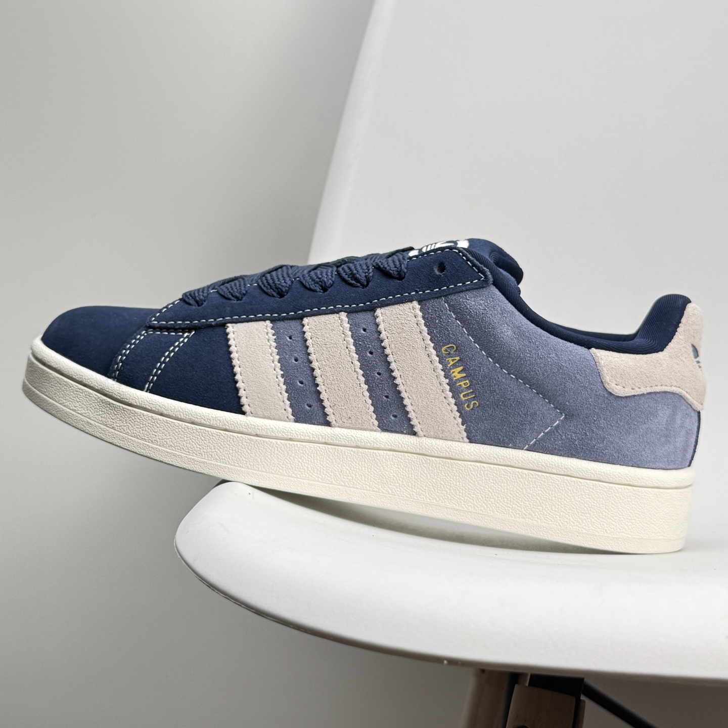 💰120
公司级✅阿迪达斯Adidas Originals Campus 00s Beta 学院系列
面包风经典复古低帮百搭休闲运动板鞋
尺码:36 36.5 37 38 38.5 39 40 40.5 41 42 42.5 43 44 45
ID:888JGD