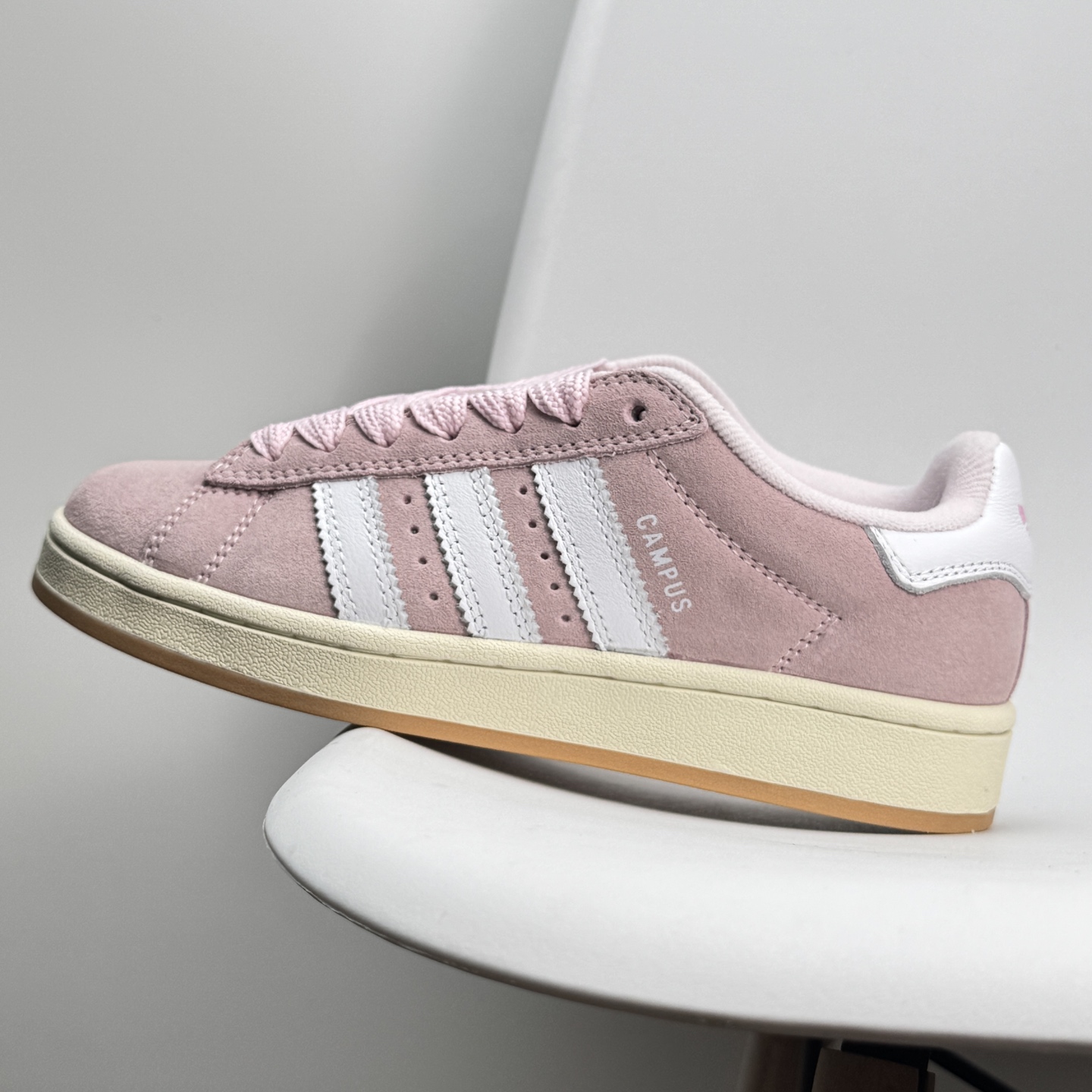 💰120
公司级✅Adidas Originals Campus 00s系列 阿迪达斯 面包风经典复古低帮百搭休闲运动板鞋
货号JQ5751
尺码:36 36.5 37 38 38.5 39 40
ID:888JGD