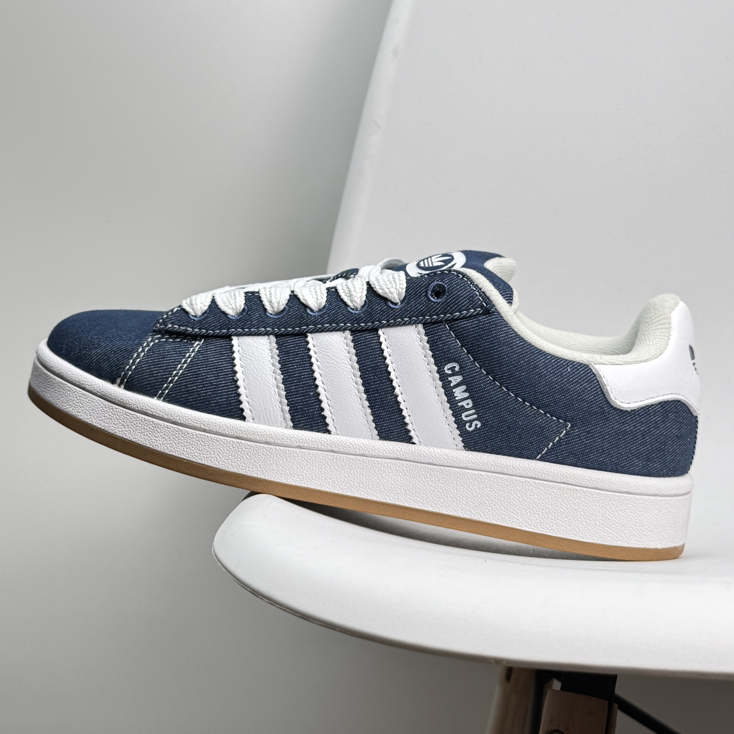 💰120
公司级✅Adidas Originals Campus 00s系列 阿迪达斯 面包风经典复古低帮百搭休闲运动板鞋
尺码:36 36.5 37 38 38.5 39 40 40.5 41 42 42.5 43 44 45
ID:888JGD