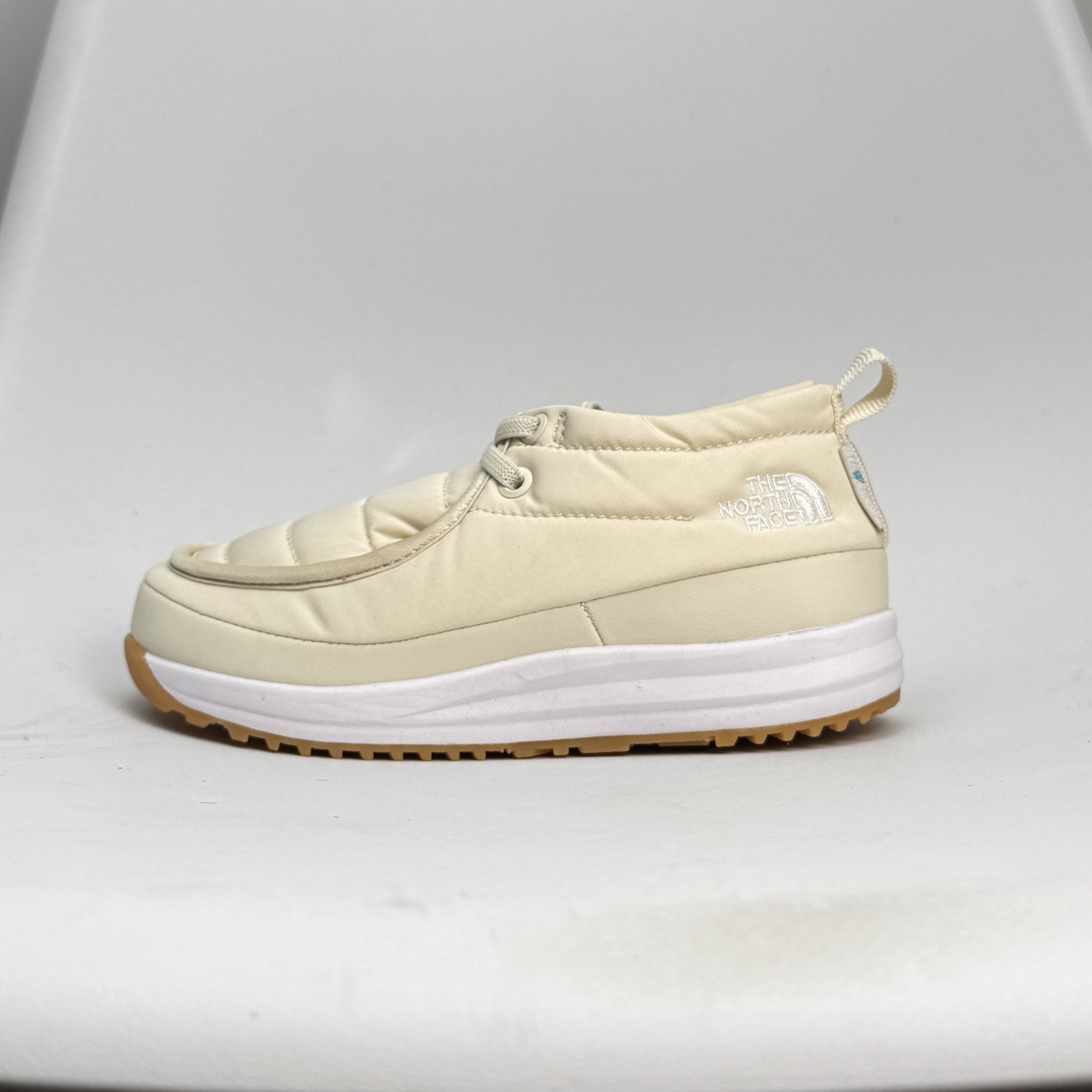 北家新款882松紧带儿童棉鞋 尺码：28-35码 经典北面棉鞋❄️ 松紧带设计，穿脱方便✌🏻 优质面料拼接，保暖又舒适☁️ 原装耐磨防滑大底，脚感超赞👍🏻-选品中心