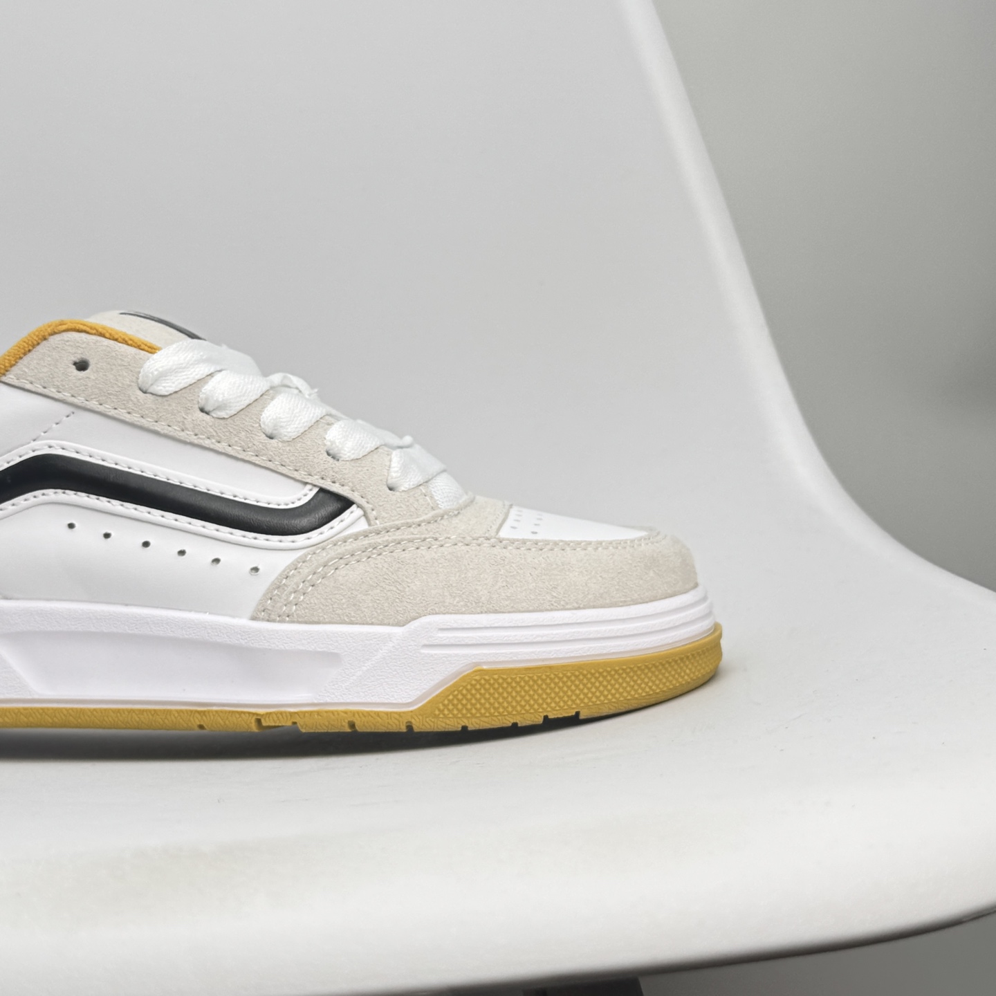 供货价:120💰高瑞莆田鞋👟星选安福优品,得物APP同步款,顺丰包邮得物1:1面单,下单赠送精美礼品🎁VANS 万斯 Old Skool 时尚百搭 耐磨防滑 硫化底帆布鞋
尺码40-44