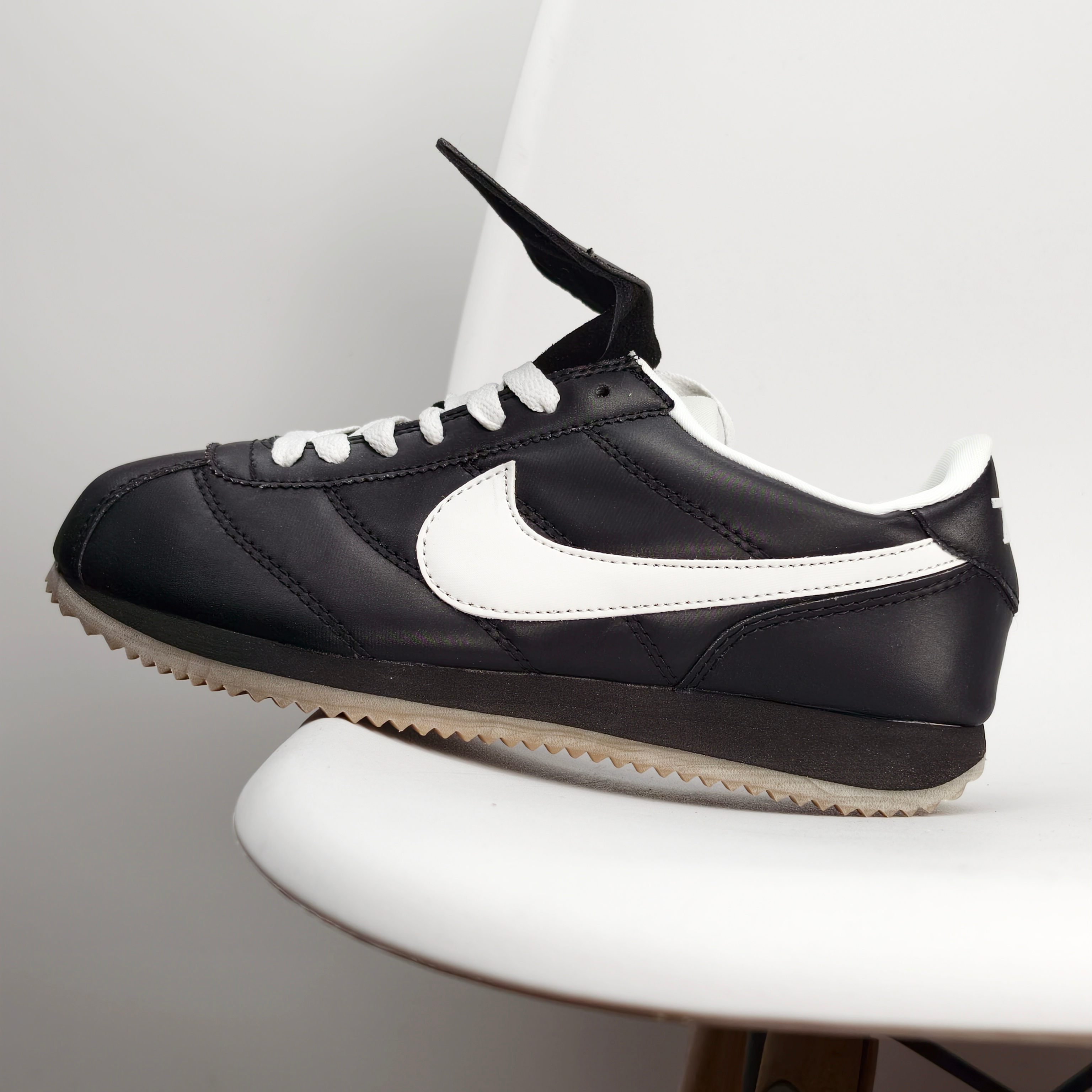 💰110
Nike Classic Cortez 耐克经典轻便舒适男子阿甘鞋休闲跑步鞋运动鞋
纯粹而执着的精神 使得Cortez种在了一代人的心里 无论是否喜欢它复古的鞋型
尺码:36 36.5 37.5 38 38.5 39 40 40.5 41 42 42.5 43 44 45
ID:056JJD