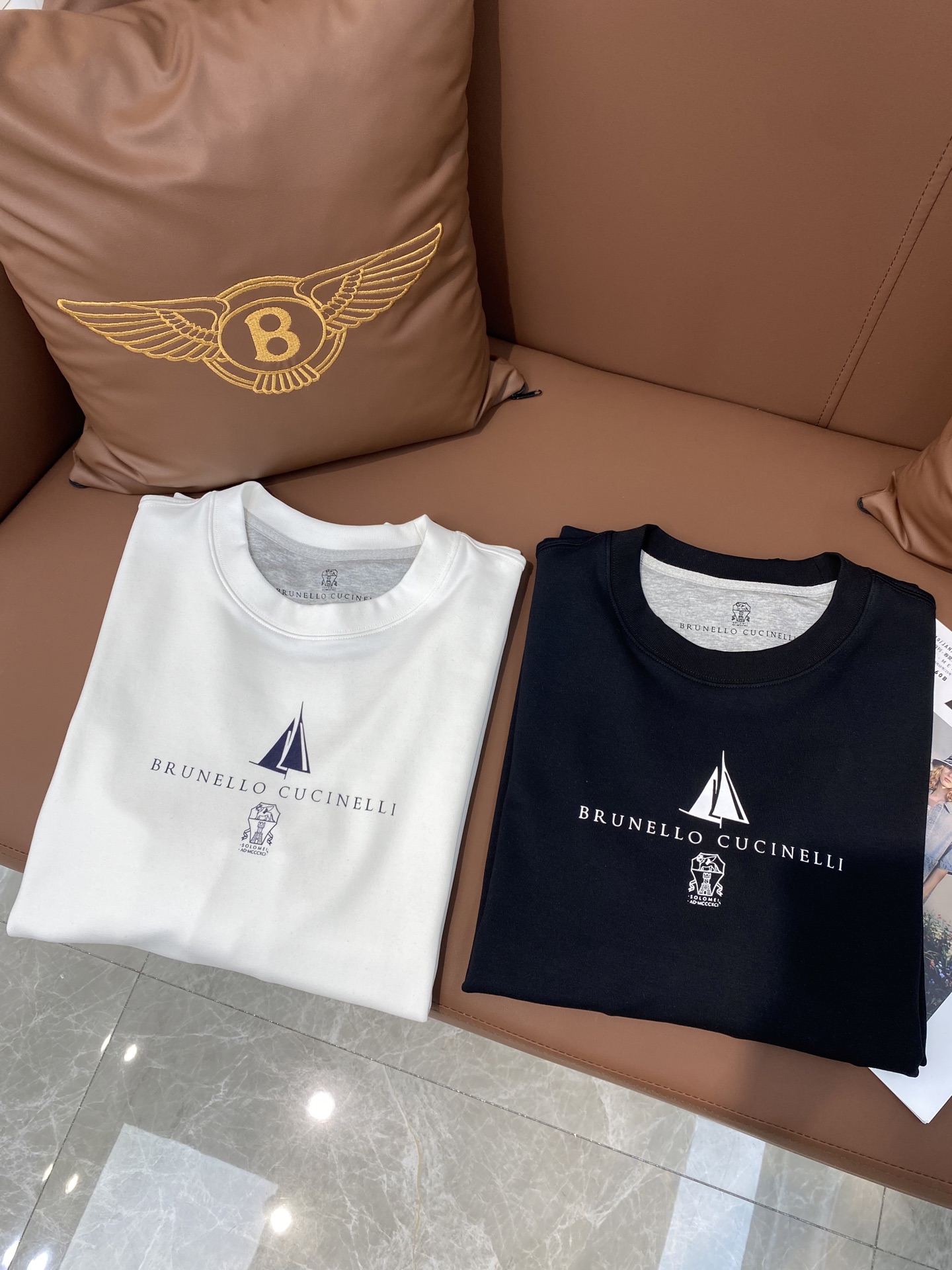 “P528 Brulllo Cucinelli Classic Business and Leisure T-shirt Design with Clean Cut and Warm Radiant Surface” - 图片 9
