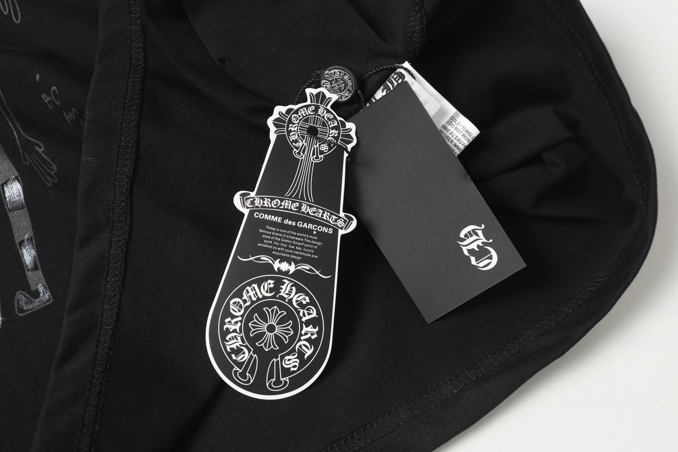 Chrome Hearts CH: High-Quality Customized Clothing with Unique Design - 图片 9