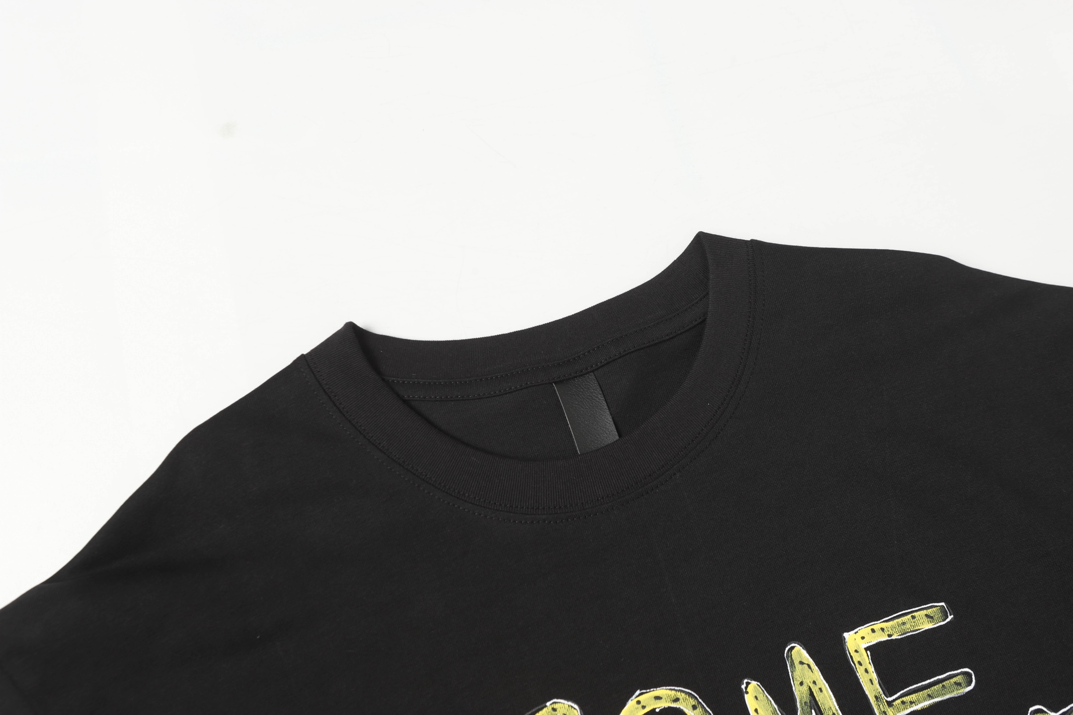 Chrome Hearts CH: High-Quality Customized Clothing with Unique Design - 图片 3