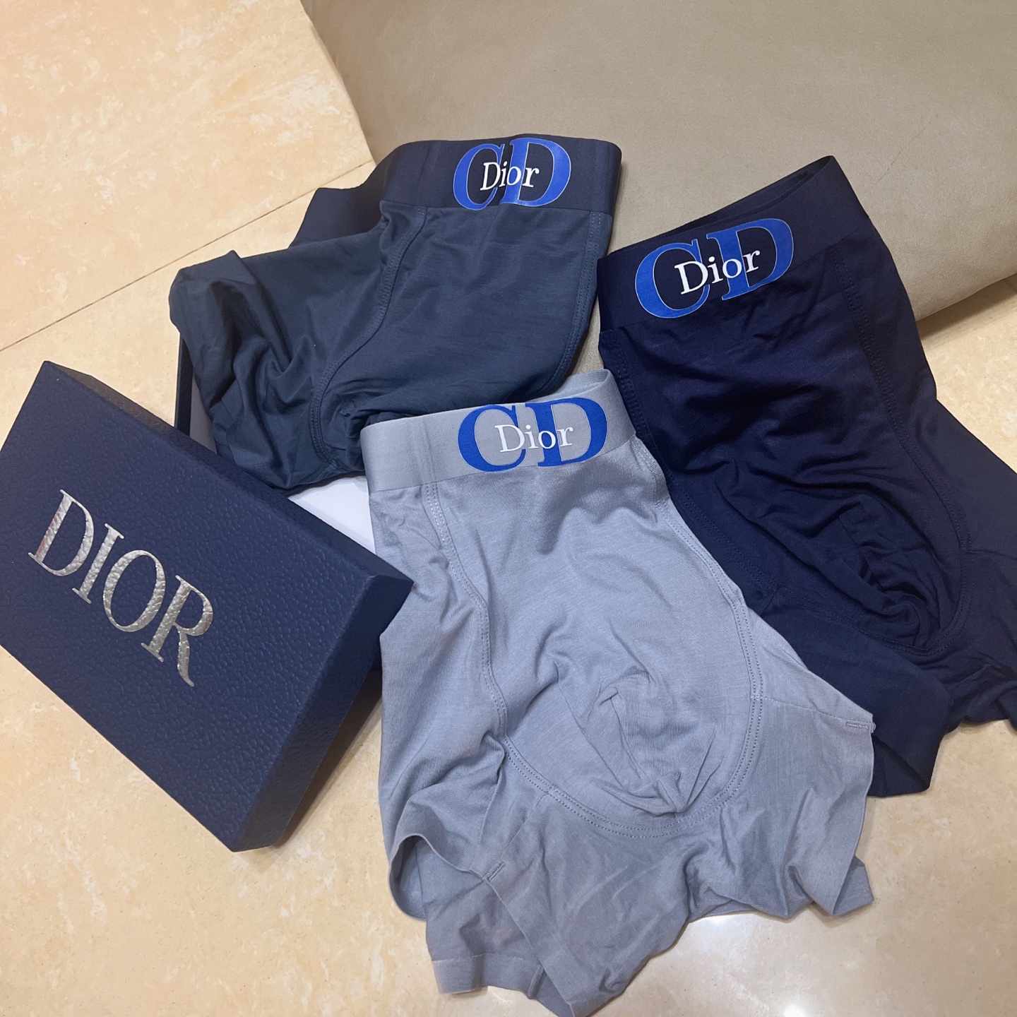  2025 Dior 新品迪奥、高级定制 专柜同步 绝对要自留的好东西，原单同步在售，意大利国宝级品牌，