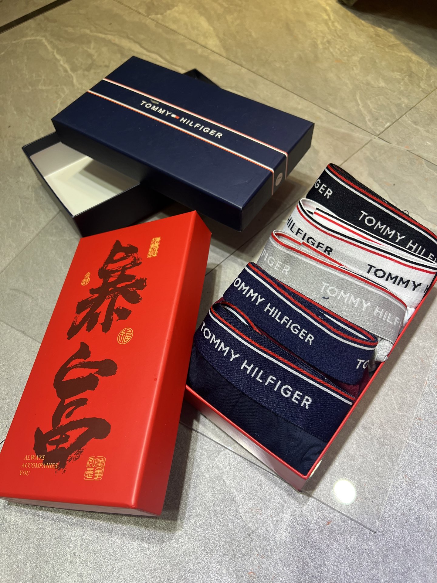 红盒定制 汤米纯棉内裤l-3xl漂亮热卖新年快乐•暴富 贺岁限定款礼盒 热卖时尚男士内裤！精美刺绣log
