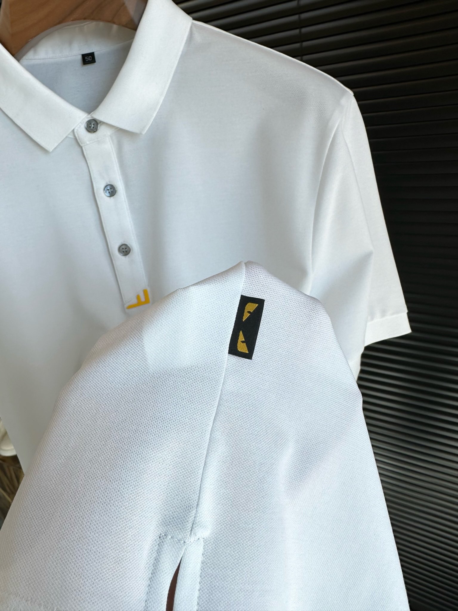 FD&芬地2024SS新款Polo衫柜子最新款采用57%丝光棉39%冰藻泥4%氨纶混纺珠地网眼面料环保透
