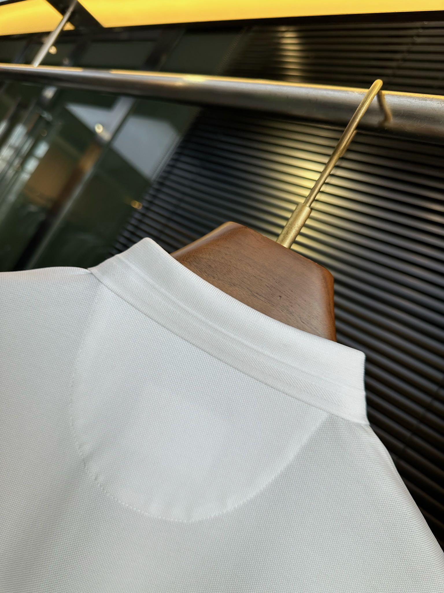 Pra&普拉哒2024SS新款Polo衫柜子最新款采用定制棉再生纤维素纤维聚酯纤维混纺面料抗皱吸汗速干自