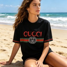 🐴《古奇 GUCCI》VIP高级定制! 2026春夏季新款短袖。这款T恤是夏季男装系列新品,采用丝光工艺 🐴《古奇 GUCCI》VIP高级定制! 2026春夏季新款短袖。这款T恤是夏季男装系列新品,采用丝光工艺