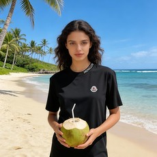 🐴《蒙口 Moncler》VIP高级定制! 2026春夏季新款短袖。这款T恤是夏季男装系列新品,采用丝光 🐴《蒙口 Moncler》VIP高级定制! 2026春夏季新款短袖。这款T恤是夏季男装系列新品,采用丝光