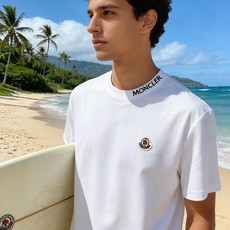 🐴《蒙口 Moncler》VIP高级定制! 2026春夏季新款短袖。这款T恤是夏季男装系列新品,采用丝光 🐴《蒙口 Moncler》VIP高级定制! 2026春夏季新款短袖。这款T恤是夏季男装系列新品,采用丝光
