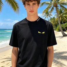 🐴《芬迪 FENDI》VIP高级定制! 2026春夏季新款短袖。这款T恤是夏季男装系列新品,采用丝光工艺 🐴《芬迪 FENDI》VIP高级定制! 2026春夏季新款短袖。这款T恤是夏季男装系列新品,采用丝光工艺