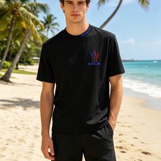 🐴《蒙口 Moncler》VIP高级定制! 2026春夏季新款短袖。这款T恤是夏季男装系列新品,采用丝光 🐴《蒙口 Moncler》VIP高级定制! 2026春夏季新款短袖。这款T恤是夏季男装系列新品,采用丝光