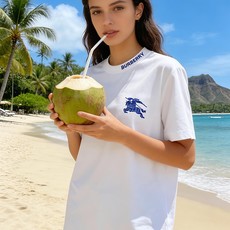 🐴《巴宝莉 Burberry》VIP高级定制! 2026春夏季新款短袖。这款T恤是夏季男装系列新品,采用 🐴《巴宝莉 Burberry》VIP高级定制! 2026春夏季新款短袖。这款T恤是夏季男装系列新品,采用