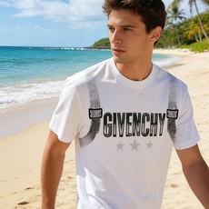 🐴《纪梵希 GIVENCHY》VIP高级定制! 2026春夏季新款短袖。这款T恤是夏季男装系列新品,采用 🐴《纪梵希 GIVENCHY》VIP高级定制! 2026春夏季新款短袖。这款T恤是夏季男装系列新品,采用