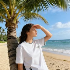 🐴《普拉达 PRADA》VIP高级定制! 2026春夏季新款短袖。这款T恤是夏季男装系列新品,采用丝光工 🐴《普拉达 PRADA》VIP高级定制! 2026春夏季新款短袖。这款T恤是夏季男装系列新品,采用丝光工