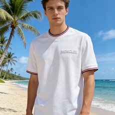 🐴《蒙口 Moncler》VIP高级定制! 2026春夏季新款短袖。这款T恤是夏季男装系列新品,采用丝光 🐴《蒙口 Moncler》VIP高级定制! 2026春夏季新款短袖。这款T恤是夏季男装系列新品,采用丝光