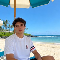 🐴《蒙口 Moncler》VIP高级定制! 2026春夏季新款短袖。这款T恤是夏季男装系列新品,采用丝光 🐴《蒙口 Moncler》VIP高级定制! 2026春夏季新款短袖。这款T恤是夏季男装系列新品,采用丝光