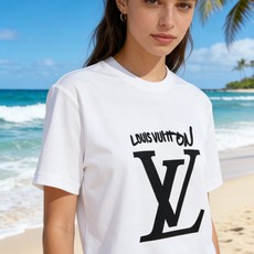 🐴《路易威登 LV》VIP高级定制! 2026春夏季新款短袖。这款T恤是夏季男装系列新品,采用丝光工艺进 🐴《路易威登 LV》VIP高级定制! 2026春夏季新款短袖。这款T恤是夏季男装系列新品,采用丝光工艺进