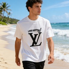 🐴《路易威登 LV》VIP高级定制! 2026春夏季新款短袖。这款T恤是夏季男装系列新品,采用丝光工艺进 🐴《路易威登 LV》VIP高级定制! 2026春夏季新款短袖。这款T恤是夏季男装系列新品,采用丝光工艺进