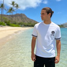 🐴《范思哲 Versace》VIP高级定制! 2026春夏季新款短袖。这款T恤是夏季男装系列新品,采用丝 🐴《范思哲 Versace》VIP高级定制! 2026春夏季新款短袖。这款T恤是夏季男装系列新品,采用丝
