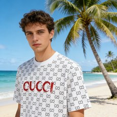 🐴《古奇 GUCCI》VIP高级定制! 2026春夏季新款短袖。这款T恤是夏季男装系列新品,采用丝光工艺 🐴《古奇 GUCCI》VIP高级定制! 2026春夏季新款短袖。这款T恤是夏季男装系列新品,采用丝光工艺