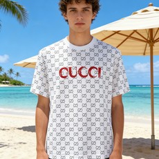 🐴《古奇 GUCCI》VIP高级定制! 2026春夏季新款短袖。这款T恤是夏季男装系列新品,采用丝光工艺 🐴《古奇 GUCCI》VIP高级定制! 2026春夏季新款短袖。这款T恤是夏季男装系列新品,采用丝光工艺