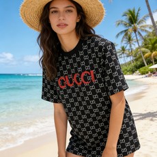 🐴《古奇 GUCCI》VIP高级定制! 2026春夏季新款短袖。这款T恤是夏季男装系列新品,采用丝光工艺 🐴《古奇 GUCCI》VIP高级定制! 2026春夏季新款短袖。这款T恤是夏季男装系列新品,采用丝光工艺