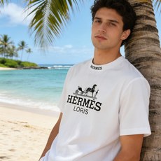 🐴《爱马仕 HERMES》VIP高级定制! 2026春夏季新款短袖。这款T恤是夏季男装系列新品,采用丝光 🐴《爱马仕 HERMES》VIP高级定制! 2026春夏季新款短袖。这款T恤是夏季男装系列新品,采用丝光