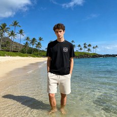 🐴《罗意威 LOEWE》VIP高级定制! 2026春夏季新款短袖。这款T恤是夏季男装系列新品,采用丝光工 🐴《罗意威 LOEWE》VIP高级定制! 2026春夏季新款短袖。这款T恤是夏季男装系列新品,采用丝光工