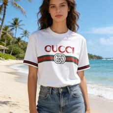 🐴《古奇 GUCCI》VIP高级定制! 2026春夏季新款短袖。这款T恤是夏季男装系列新品,采用丝光工艺 🐴《古奇 GUCCI》VIP高级定制! 2026春夏季新款短袖。这款T恤是夏季男装系列新品,采用丝光工艺