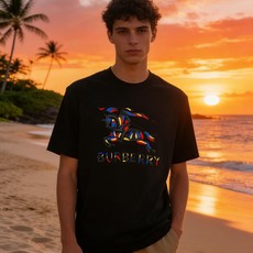 🐴《巴宝莉 Burberry》VIP高级定制! 2026春夏季新款短袖。这款T恤是夏季男装系列新品,采用 🐴《巴宝莉 Burberry》VIP高级定制! 2026春夏季新款短袖。这款T恤是夏季男装系列新品,采用